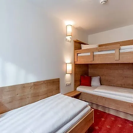 Hotel Lifthotel 3*