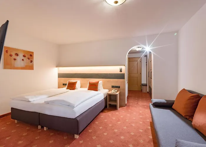 Отель Lifthotel 3*