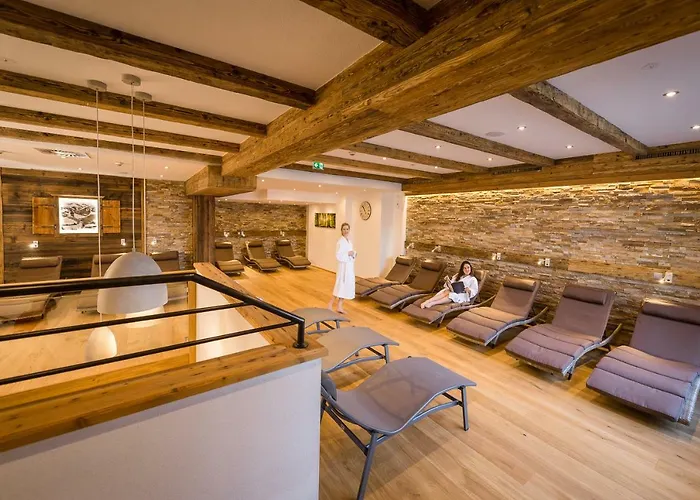 Lifthotel Готель Кірхберг